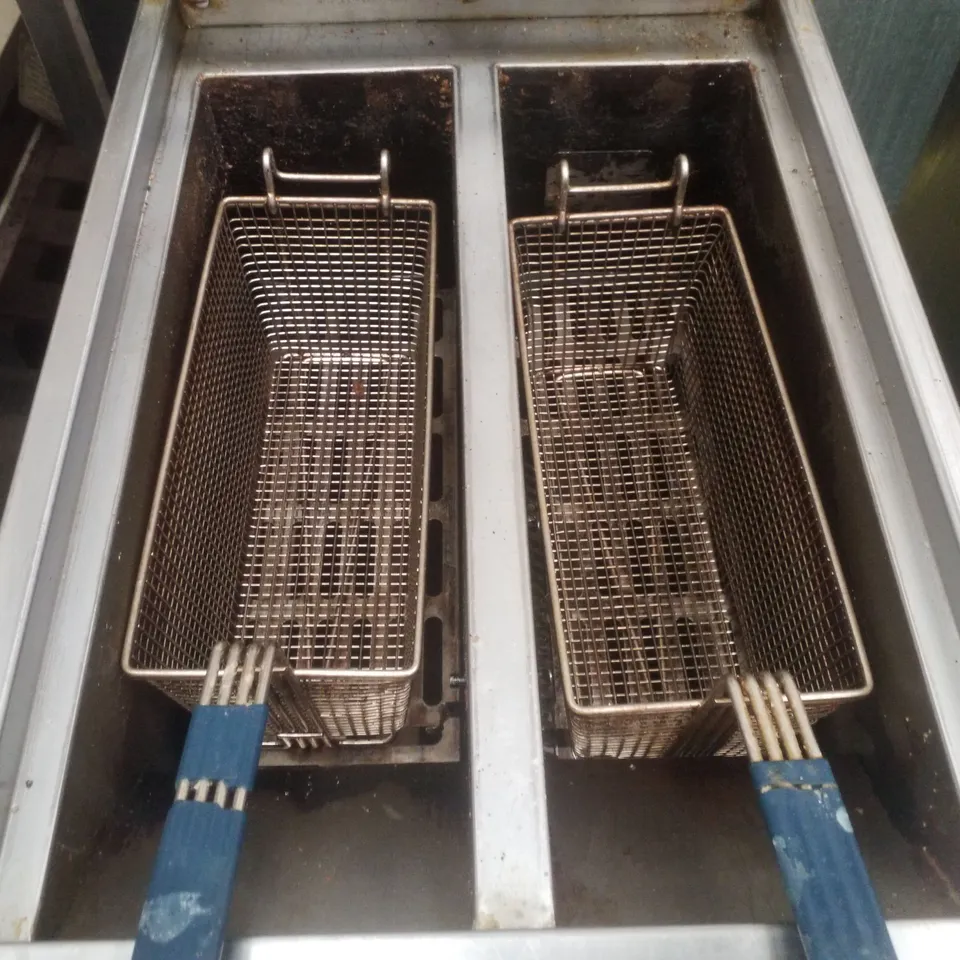 FALCON G3845 TWIN TANK GAS FRYER