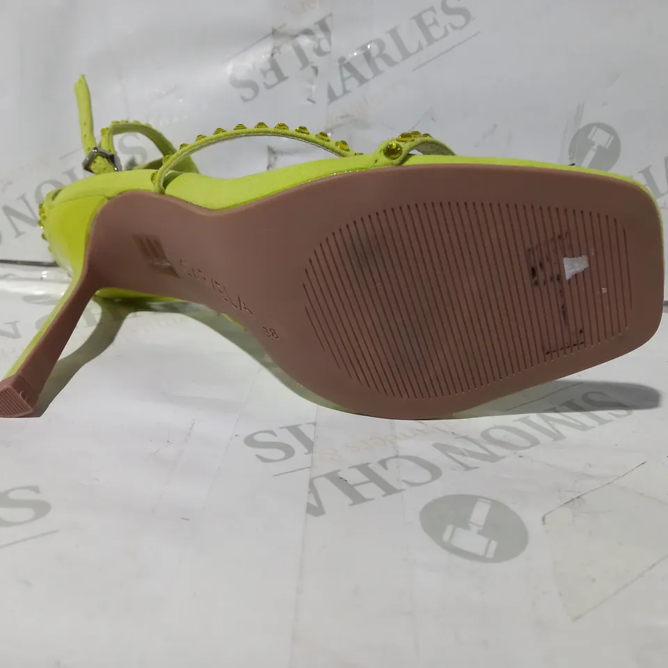 BOXED PAIR OF CARVELA HEELS IN LIME WITH JEWEL EFFECT EU SIZE 38