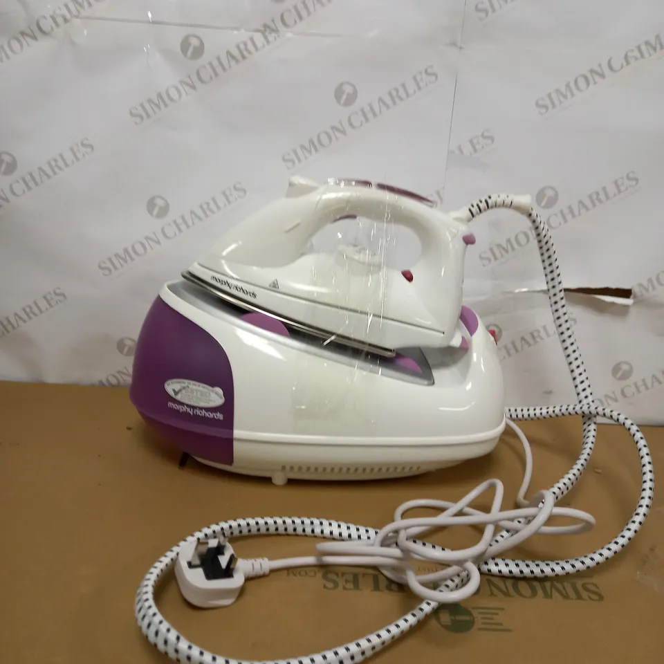 MORPHY RICHARDS JET STEAM GENERATOR IRON PINK/WHITE