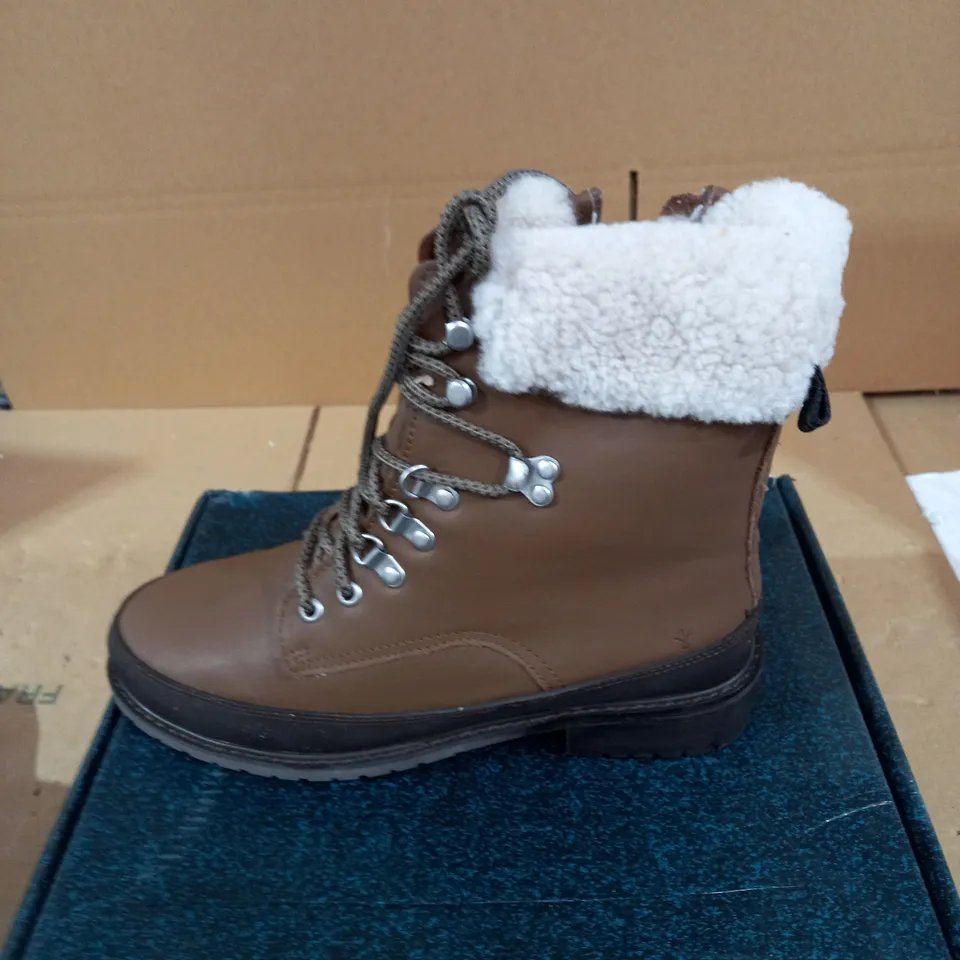 EMU OKAB WATERPROOF BOOTS - OAK - UK SIZE 7
