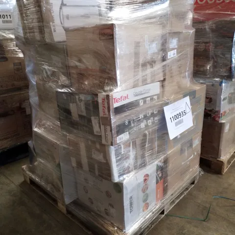 PALLET OF APPROXIMATELY 21 UNPROCESSED RAW RETURN HOUSEHOLD AND ELECTRICAL GOODS TO INCLUDE;