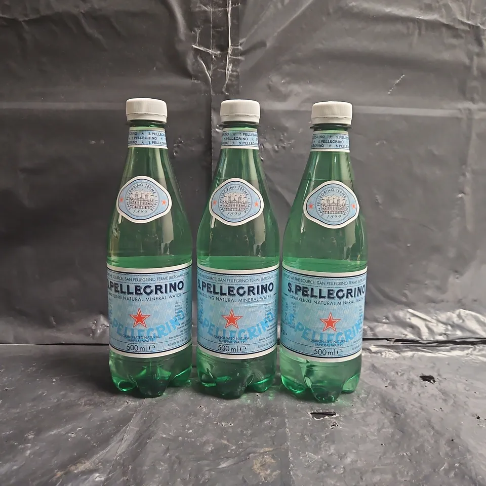 APPROXIMATELY 12 SAN PELLEGRINO SPARKLING MINERAL WATER BOTTLES (500ML)