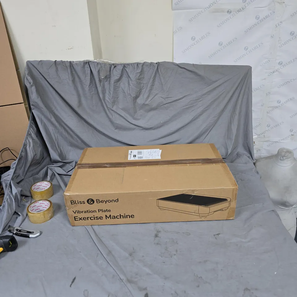 BLISS & BEYOND VIBRATION PLATE EXERCISE MACHINE – BOXED
