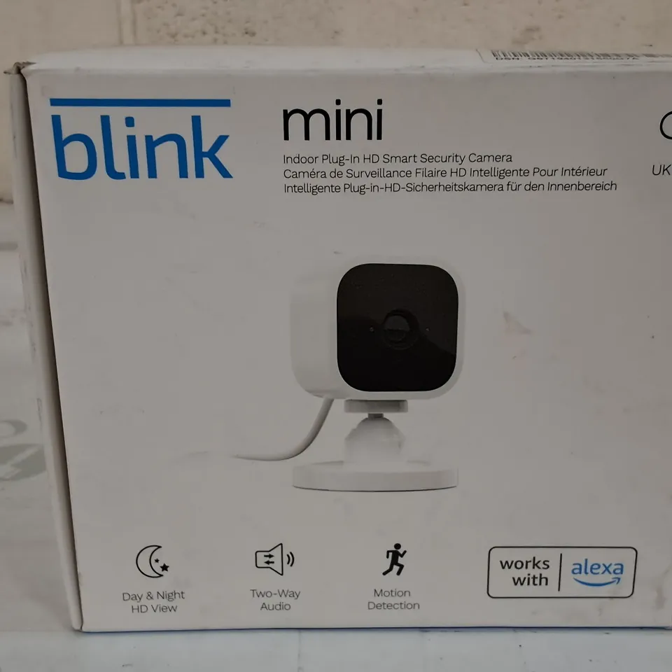 BOXED BLINK MINI INDOOR PLUG IN HD SMART SECURITY CAMERA 