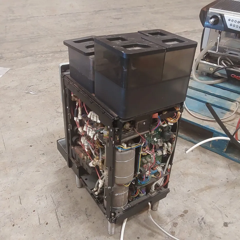 FRANKE A600 COMMERCIAL COFFEE MACHINE