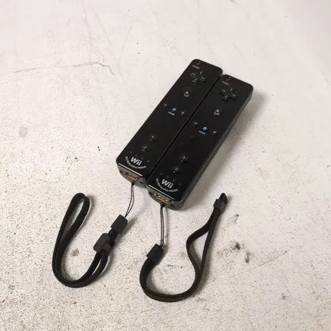 2X NINTENDO WII REMOTES