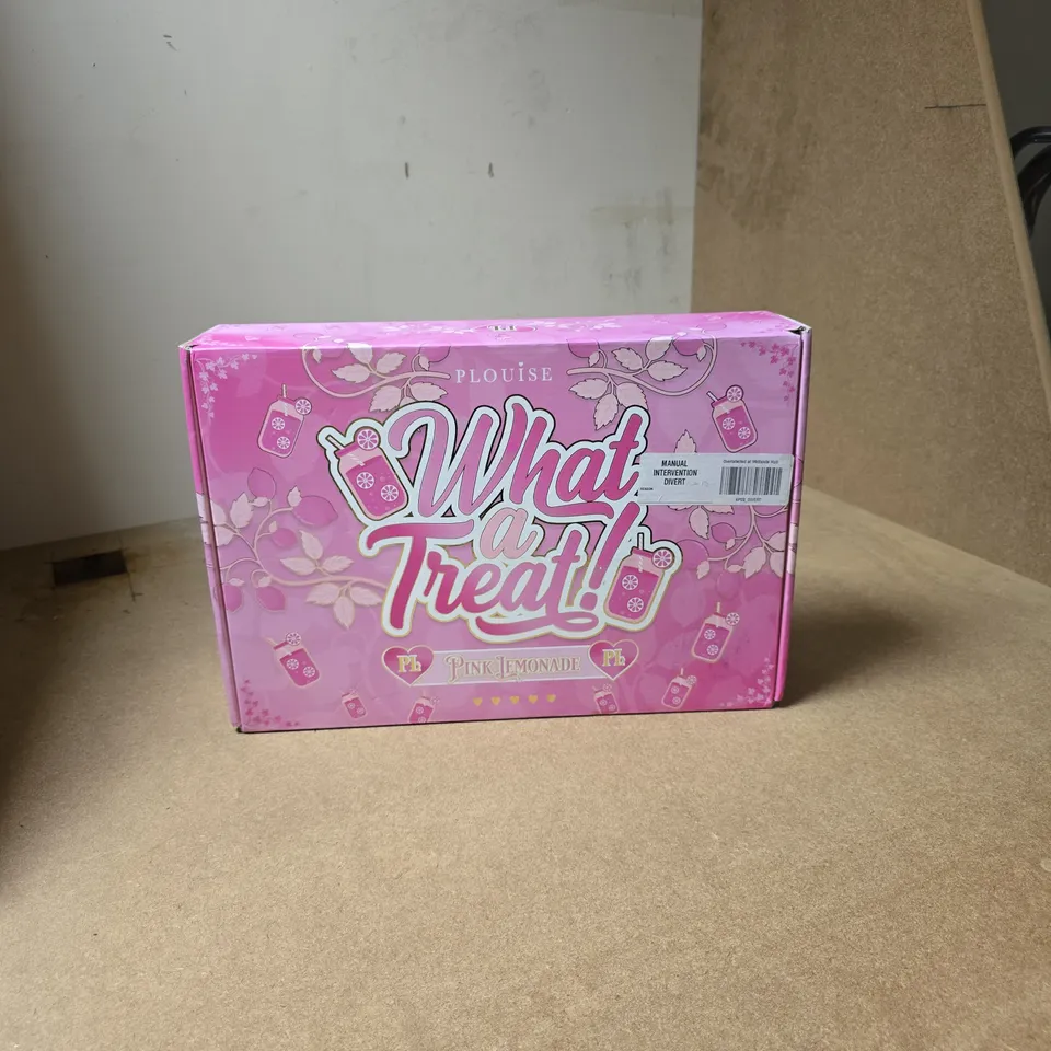 PLOUISE WHAT A TREAT PINK LEMONADE COSMETIC BOX