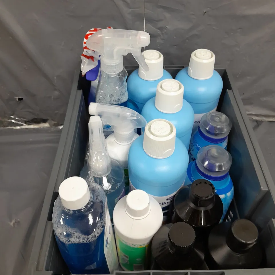 TOTE OF APPROX 10 CLEANING PRODUCTS TO INCLUDE , STERILISING LIQUID , ALL PURPOSE CLEANER , ETC