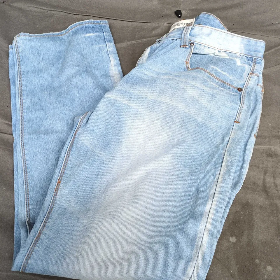DIESEL INDUSTRY DENIM JEANS IN LIGHT BLUE - SIZE 38