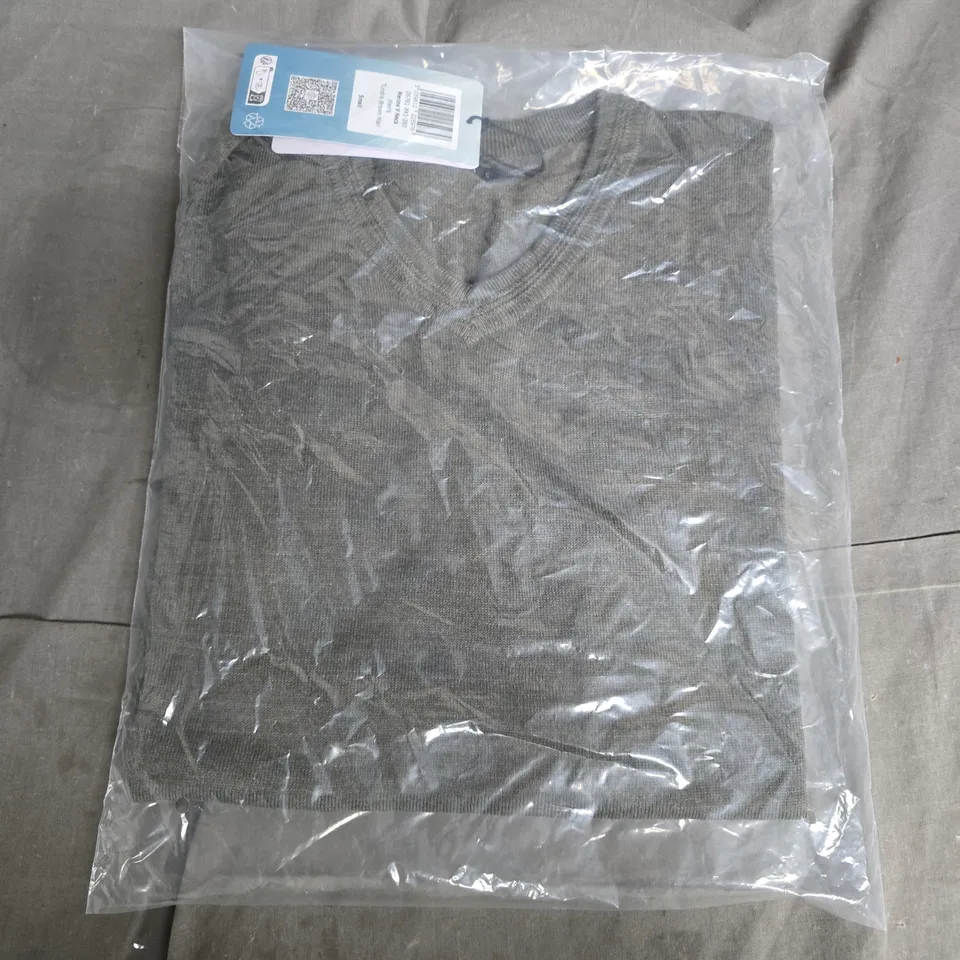 BAGGED ROHAN MERINO V-NECK MENS TUNDRA BROWN MARL SWEATER - SMALL