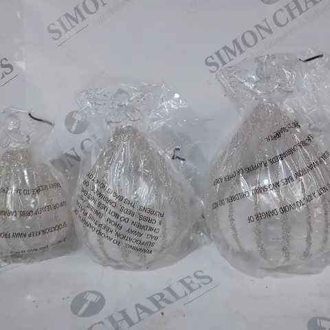 JULIEN MACDONALD SET 3 PRELIT GLASS ANGELS 