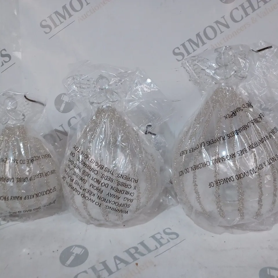 JULIEN MACDONALD SET 3 PRELIT GLASS ANGELS 