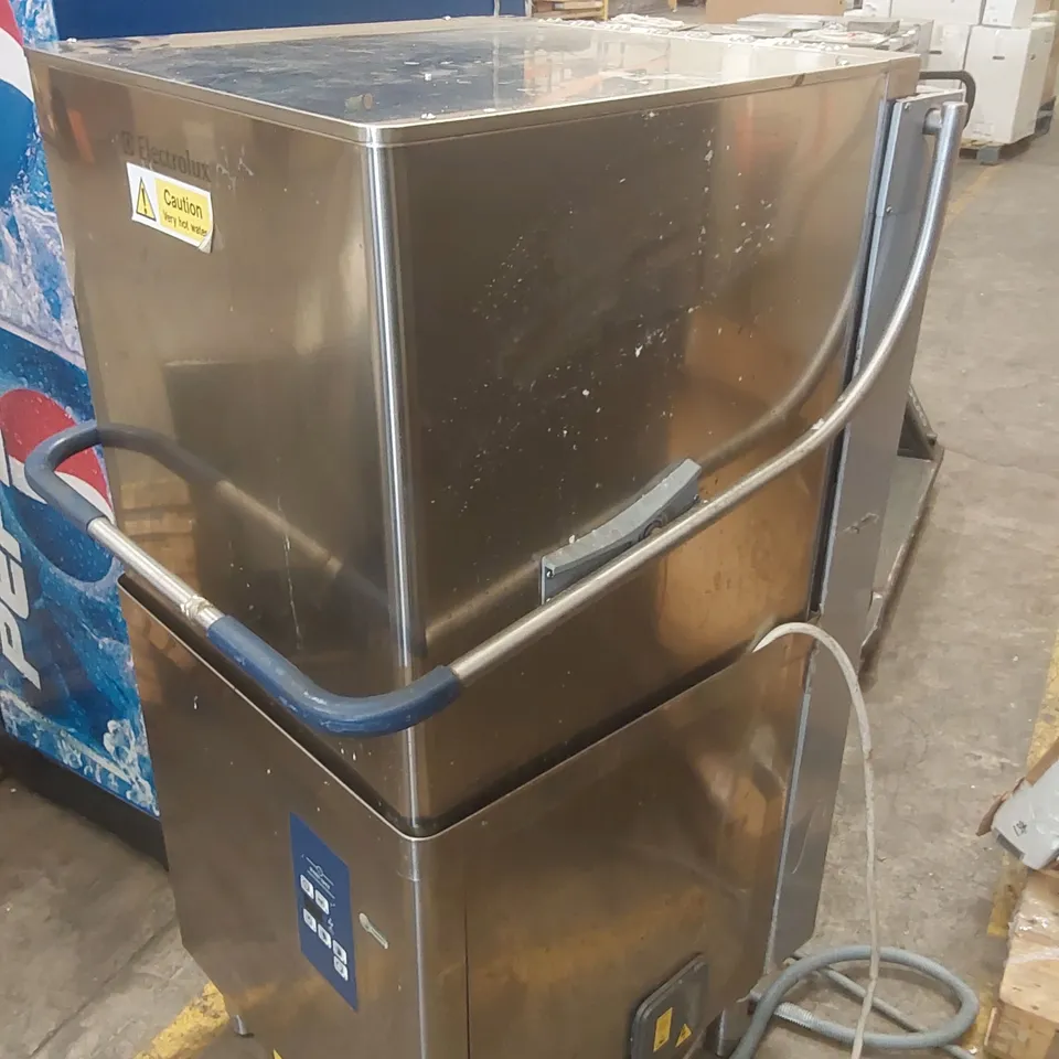 ELECTROLUX EHTAIG COMMERCIAL PASS THROUGH DISHWASHER