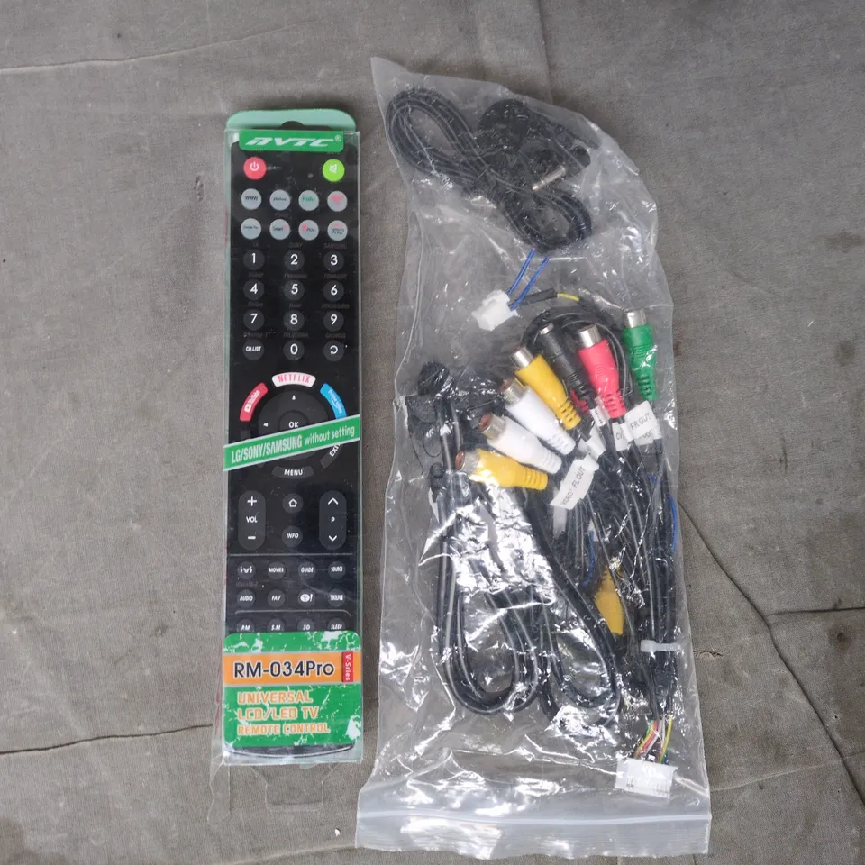 APPROXIMATELY 10 ASSORTED HOUSEHOLD ELECTRICAL ITEMS TO INCLUDE VARIOUS CABLES AND PLUGS, ETC