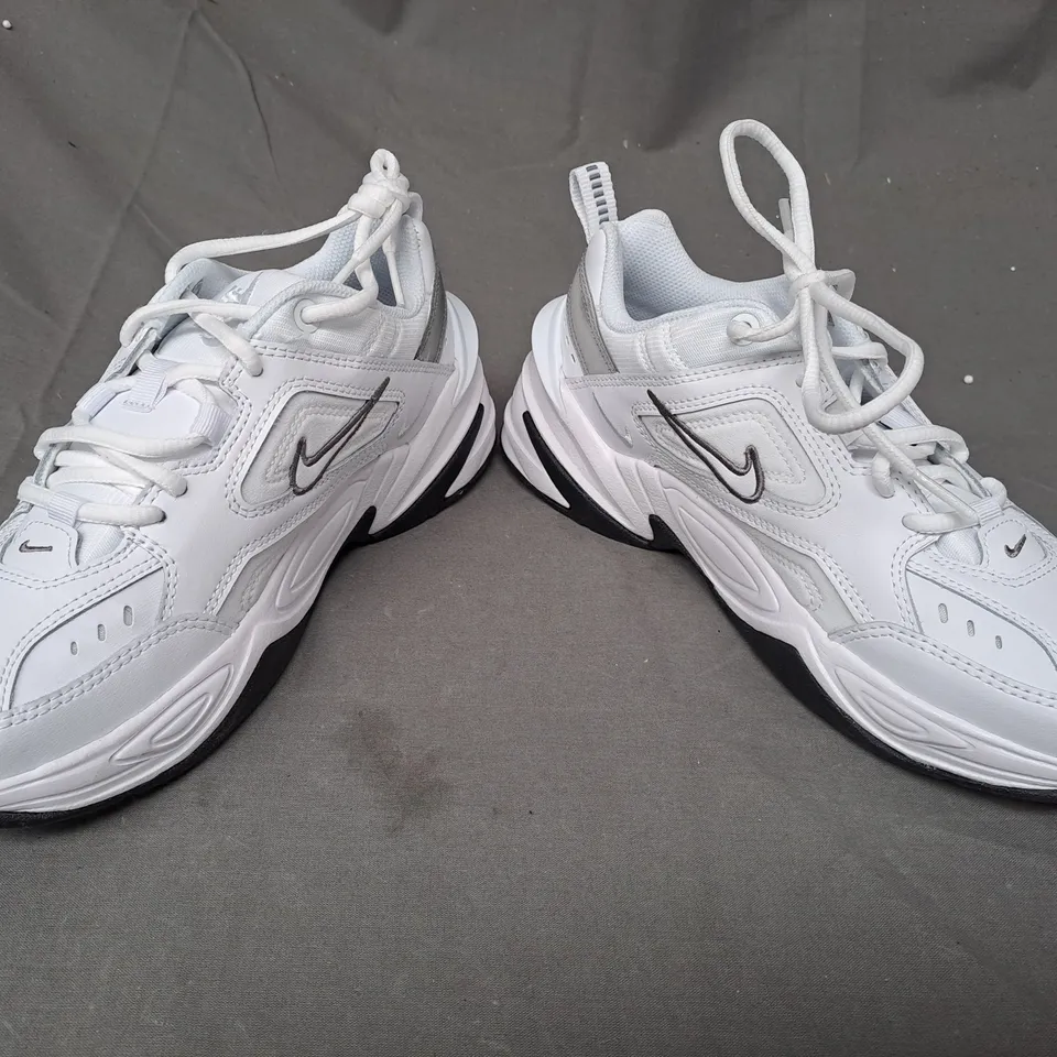 BOXED PAIR OF NIKE M2K TEKNO SHOES IN WHITE/BLACK UK SIZE 4