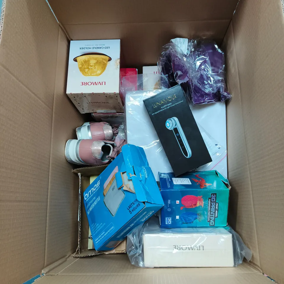 BOX OF APPROXIMATELY 15 ASSORTED ITEMS INCLUDING LED CANDLE HOLDER, 3D PRINT MODEL, LIGHT THERAPY FACIAL DEVICE, TRAINERS ETC
