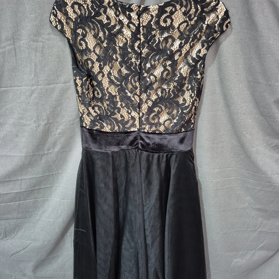 RED & ROYAL LONDON WOMEN'S BLACK LACE EVENING DRESS – SIZE L