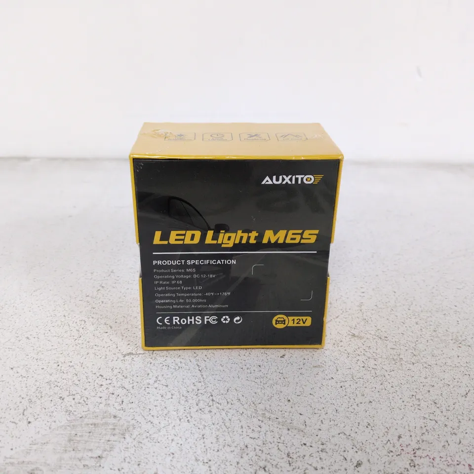 SEALED AUXITO 12V LED LIGHT