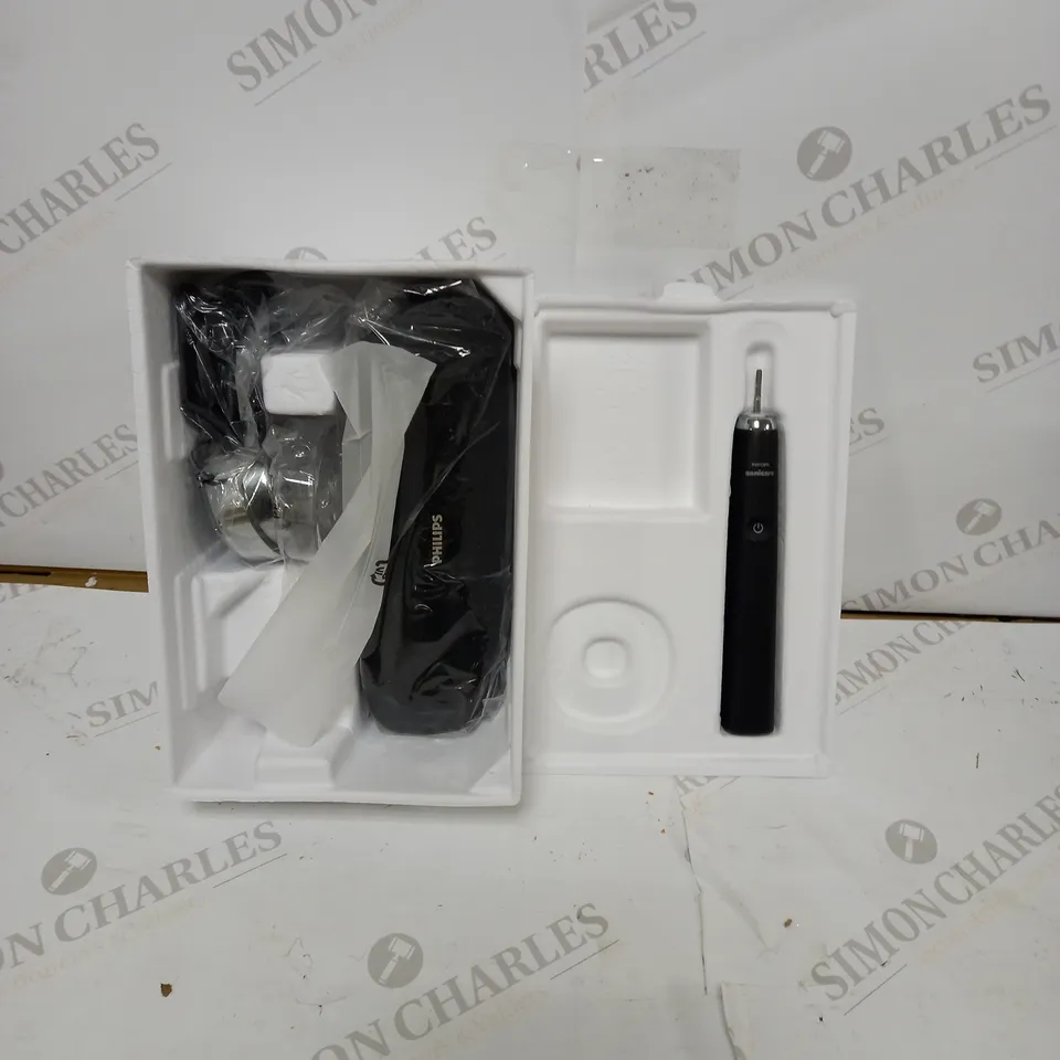 PHILIPS SONICARE DIAMONDCLEAN ELECTRIC TOOTHBRUSH