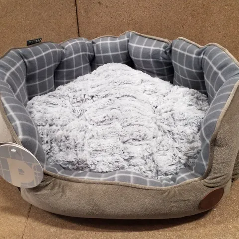 PETFACE GREY CHECK & BAMBOO OVAL PET BED - LARGE