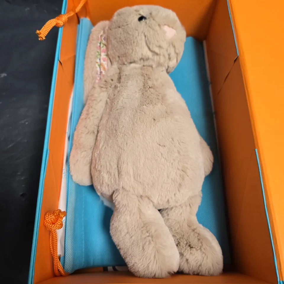 JELLYCAT BLOSSOM BEIGE BUNNY 'PETAL' PLUSH TOY – LONDON