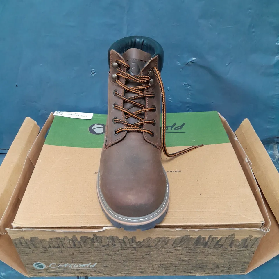 BOXED PAIR OF COTSWOLD PITCHCOMBE BOOTS - 8