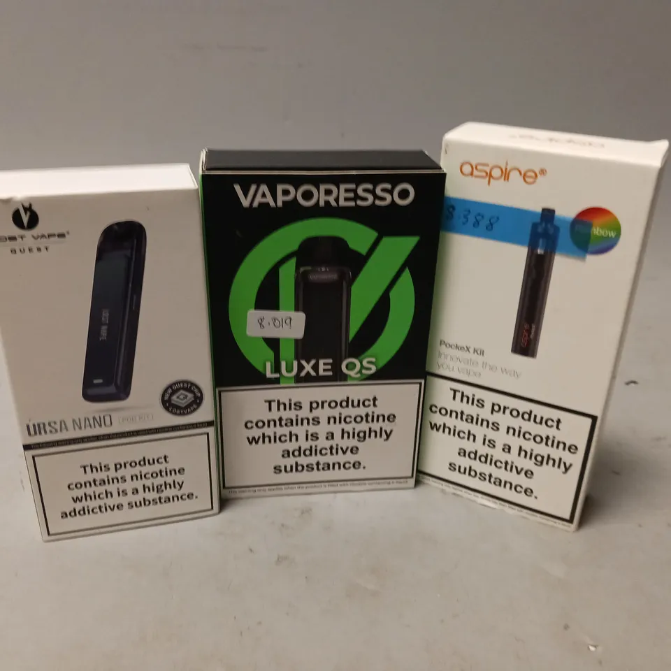 APPROXIMATELY 20 VAPES & E-CIGARETTES TO INCLUDE ASPIRE POCKEX KIT, VAPORESSO LUXE QS, LOST VAPE QUEST URSA NANO, ETC
