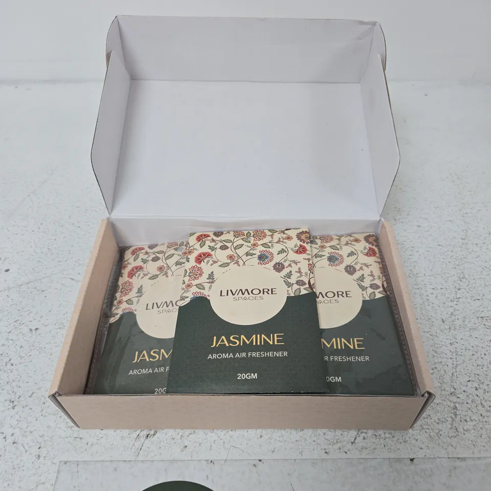 LIVMORE SPACES JASMINE AROMA AIR FRESHENER GIFT SET