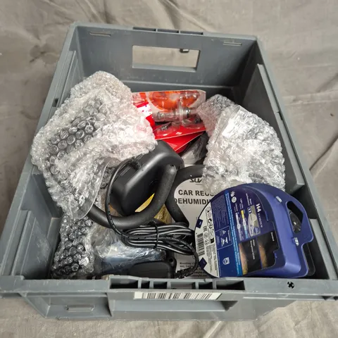 TOTE OF APPROXIMATELY. 10 ASSORTED CAR ITEMS TO INCLUDE  CAR DEHUMIDIFIER , HEADLIGHT BULBS AND CAR SMART BOXES 