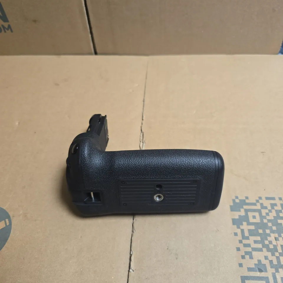 CANON BG-E20 BATTERY GRIP