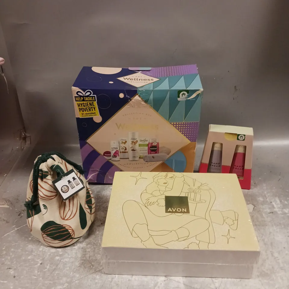 LOT OF 4 ASSORTED COSMETIC GIFTSETS TO INCLUDE - AVON ATTRACTION EAU DE PARFUM DUO - A LITTLE SOMETHING HAND CREAM DUO - THE BODY SHOP SHEA HAIR CARE HEROES - ETC