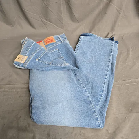 LEVI'S 314 SHAPING STRAIGHT JEANS IN BLUE SIZE 16