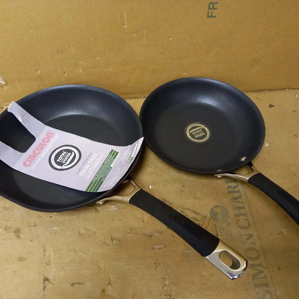 CIRCULON MOMENTUM HARD ANODISED FRYING PAN SET