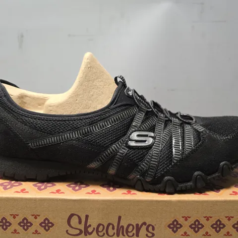 BOXED SKECHERS BIKERS MC FIRE POWER SHOE - UK 9