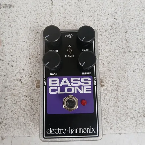 ELECTRO-HARMONIX BASS CLONE PEDAL