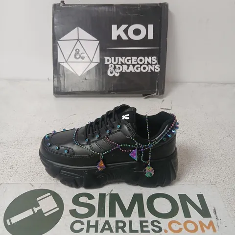 KOI DUNGEONS & DRAGONS MYSTIC CHARM TRAINERS – BLACK, RAINBOW BEADS, UK 5