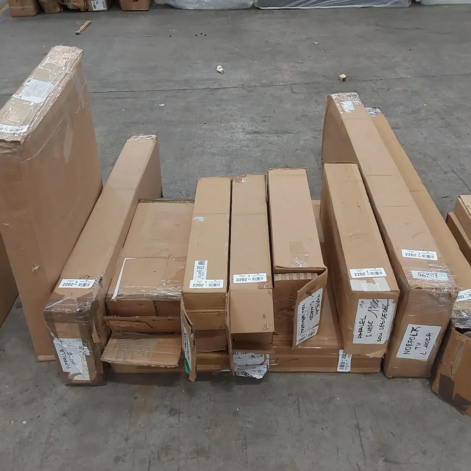 10 X BOXED ITEMS OF FLATPACK FURNITURE TO INCLUDE SHELF UNITS AND TV UNITS ETC