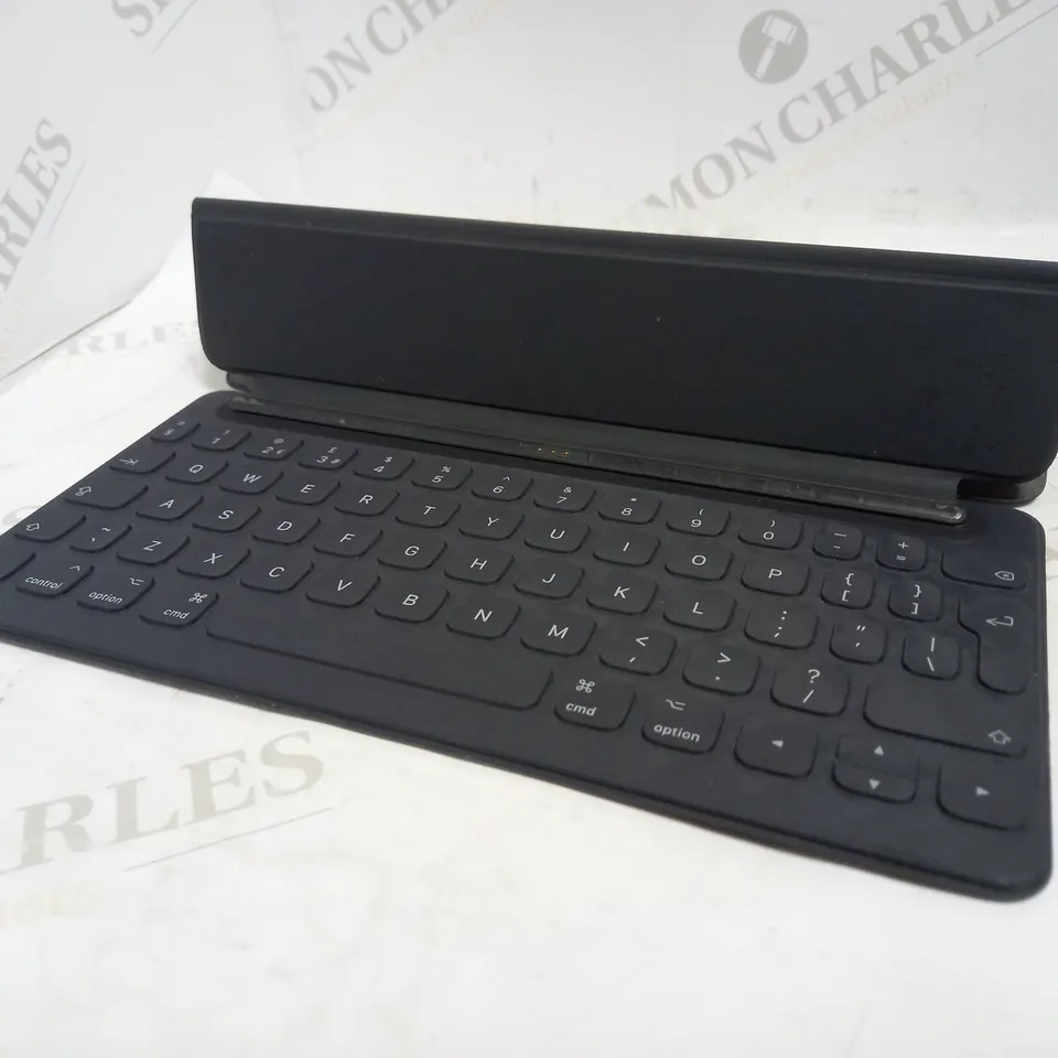 APPLE IPAD SMART KEYBOARD 10.5"