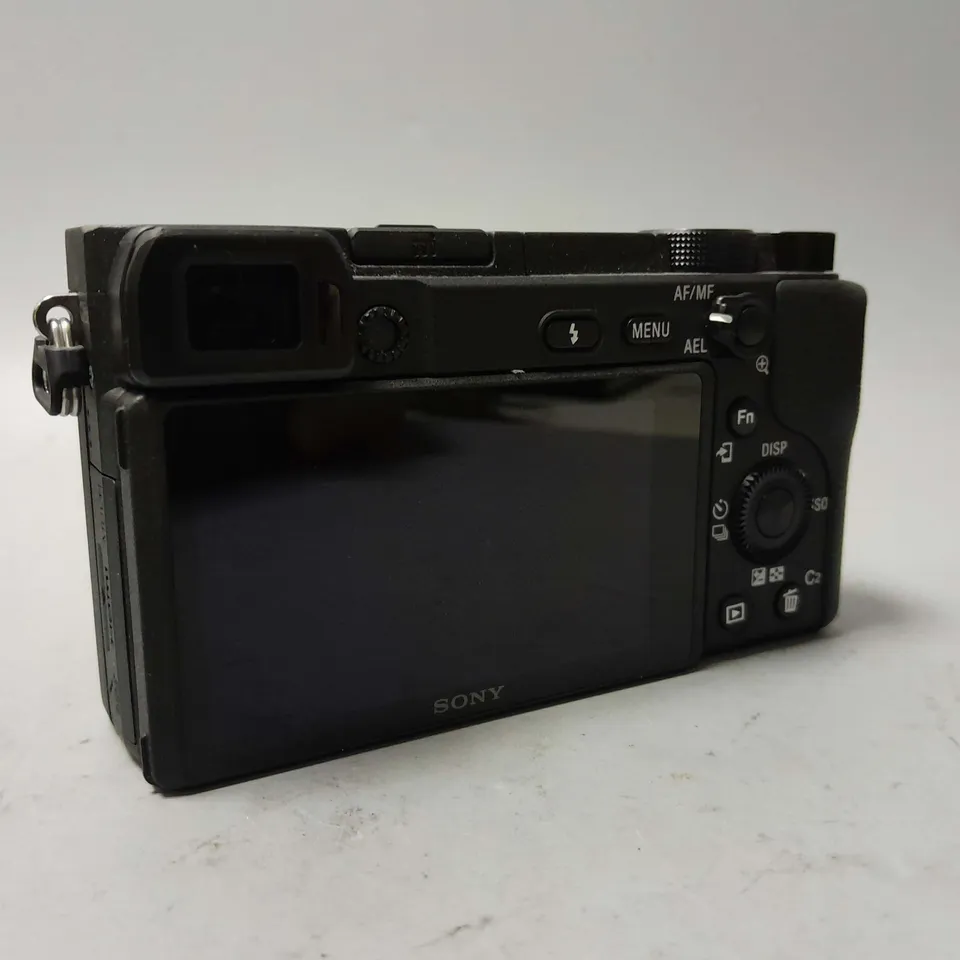 SONY A6400 CAMERA