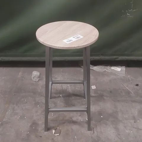 WOODEN BAR STOOL