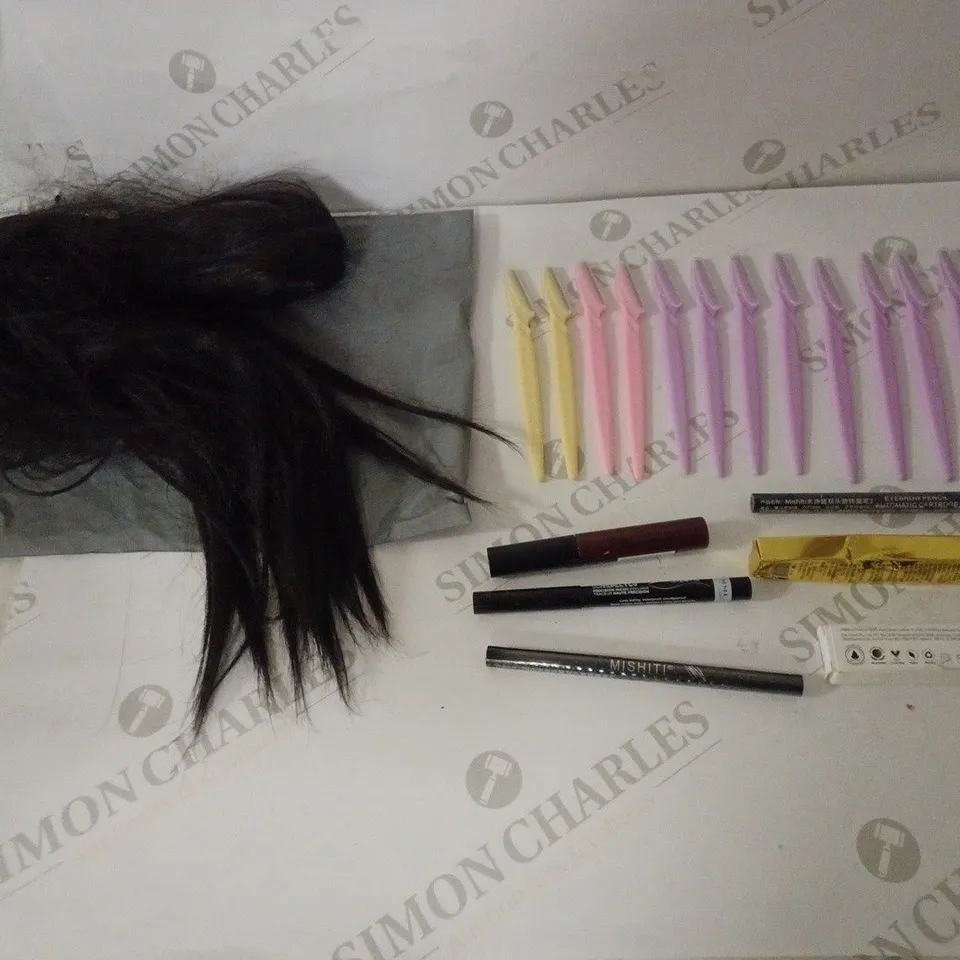 LOT OF APPROX 20 ASSORTED HEALTH AND BEAUTY ITEMS TO INCLUDE WIG, EYEBROW SHAPERS, EYELINER ETC