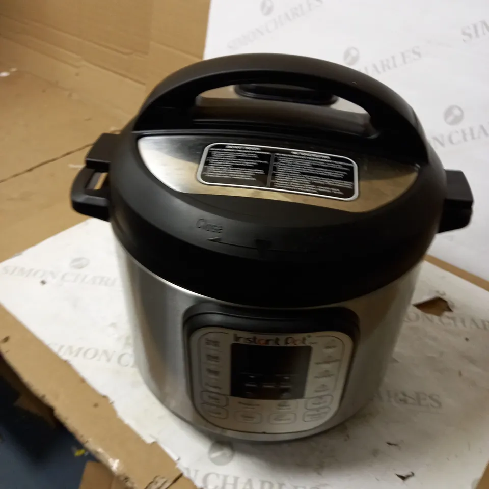 INSTANT POT DUO SMART PRESSURE COOKER