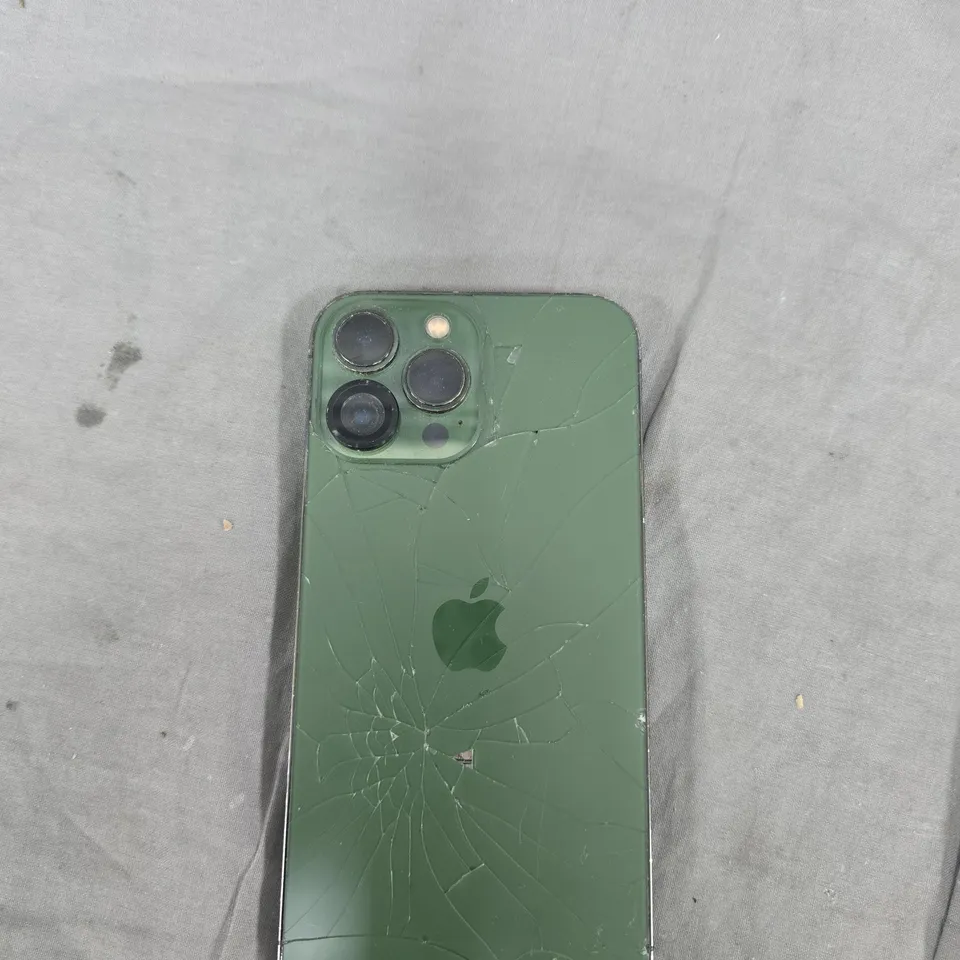 APPLE IPHONE - BOXED 