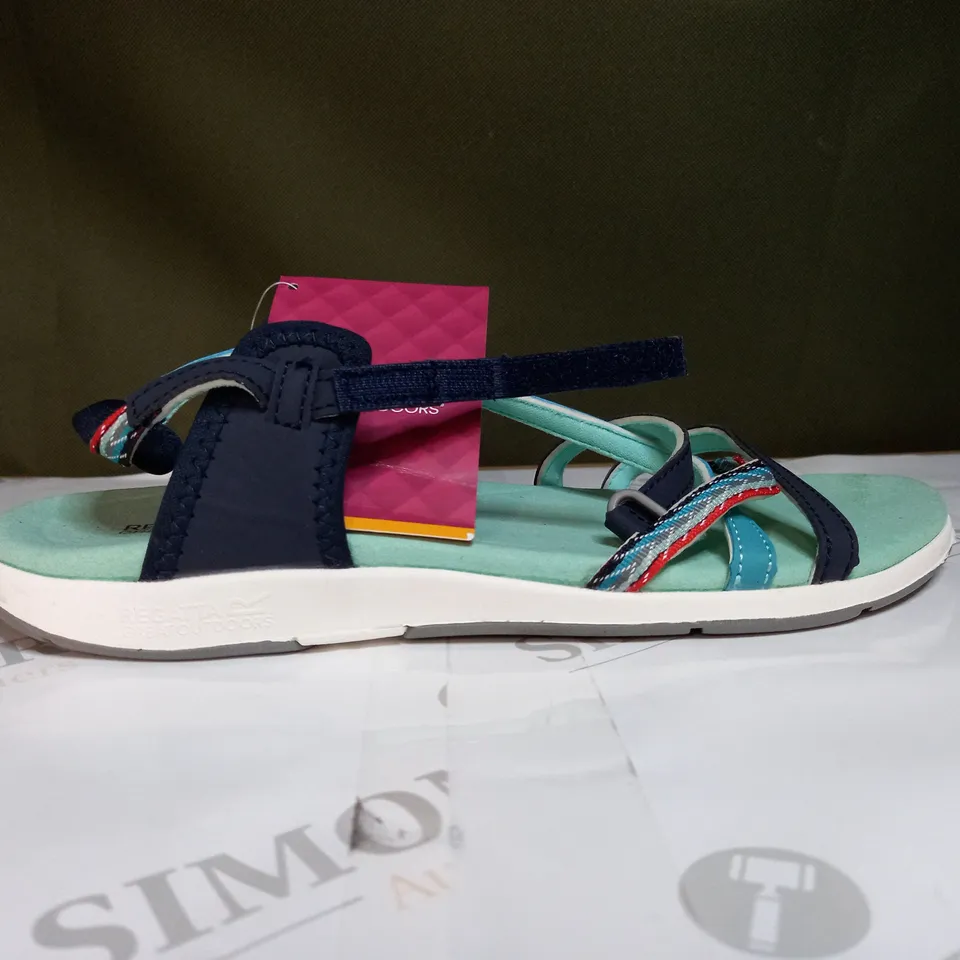 REGATTA LADY SANTA ROMA SANDALS SIZE 7