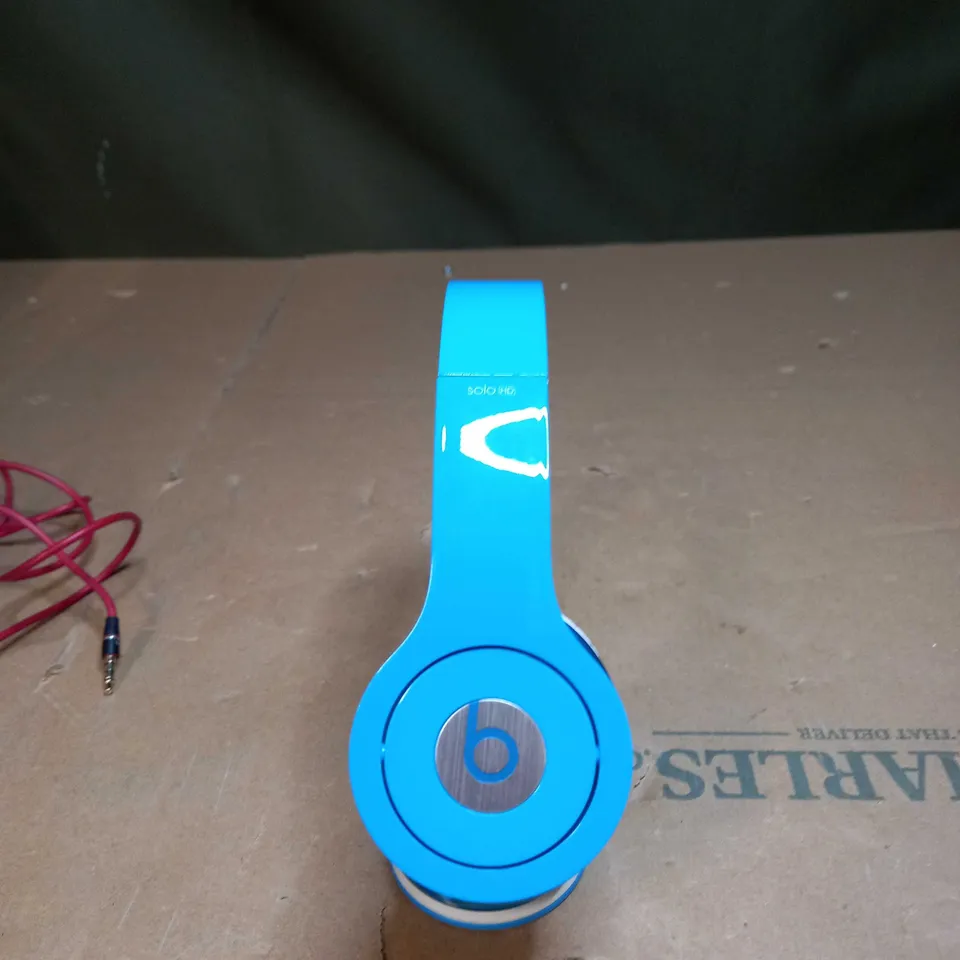 DR. DRE BEAT HEADPHONES IN BLUE