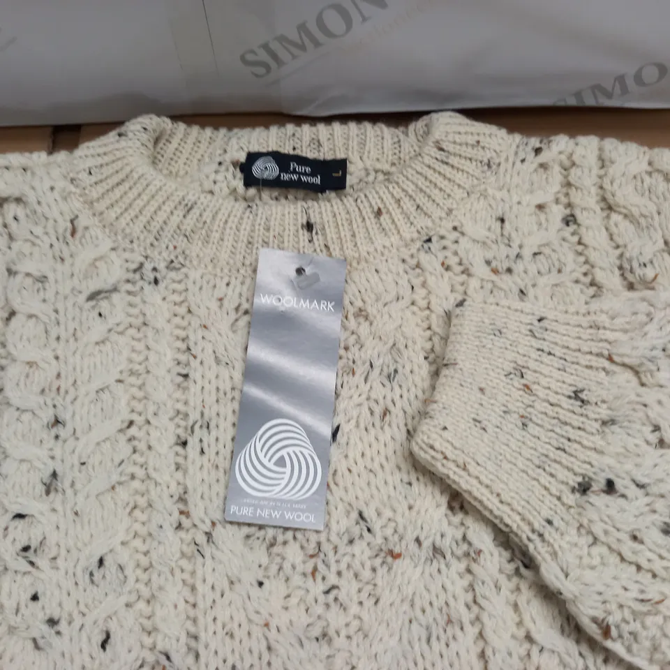 LOT OF 10 AS NEW PURE NEW WOOL KNITTED CREW JUMPERS IN ECRU - ALL L