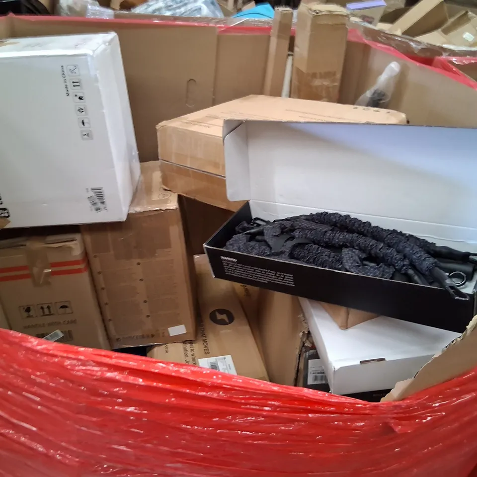 PALLET CONSISTING OF A LARGE QUANTITY OF ASSORTED HOUSEHOLD AND ELECTRICAL PRODUCTS AND ACCESSORIES TO INCLUDE;