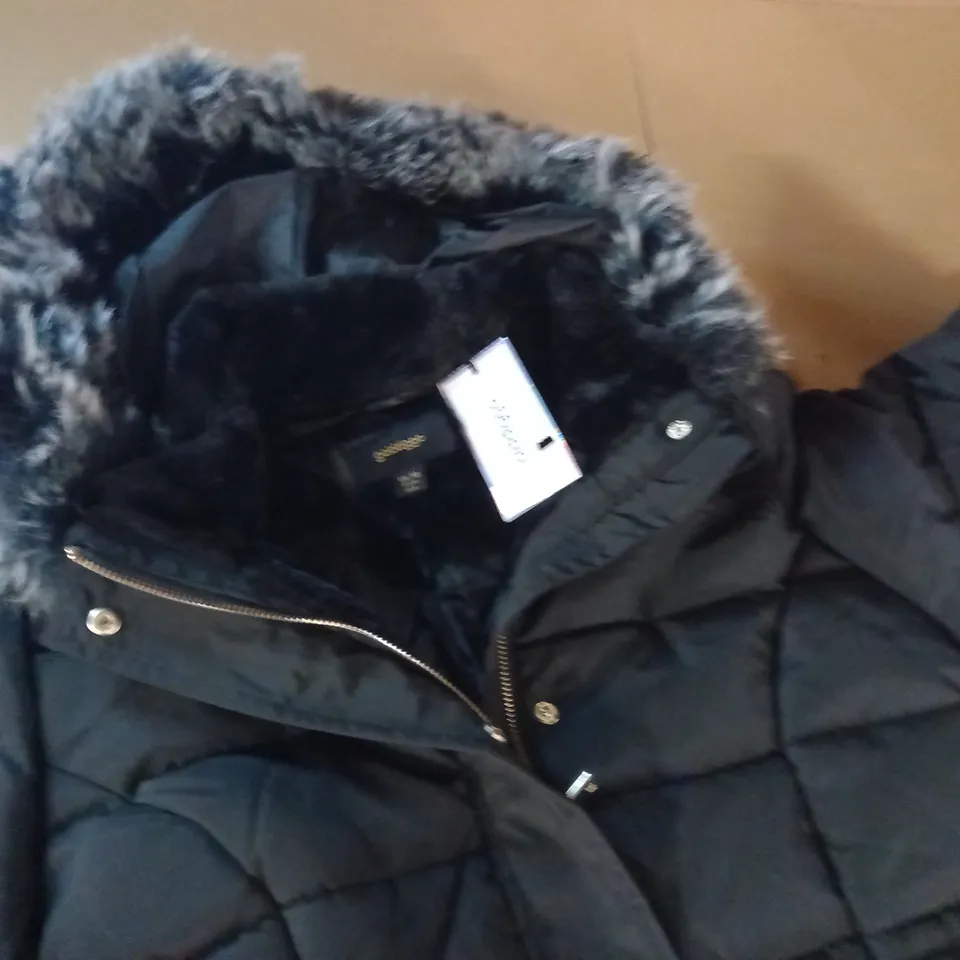 GOLDDIGGA BELT BUCKLE COAT IN BLACK - 10(S)