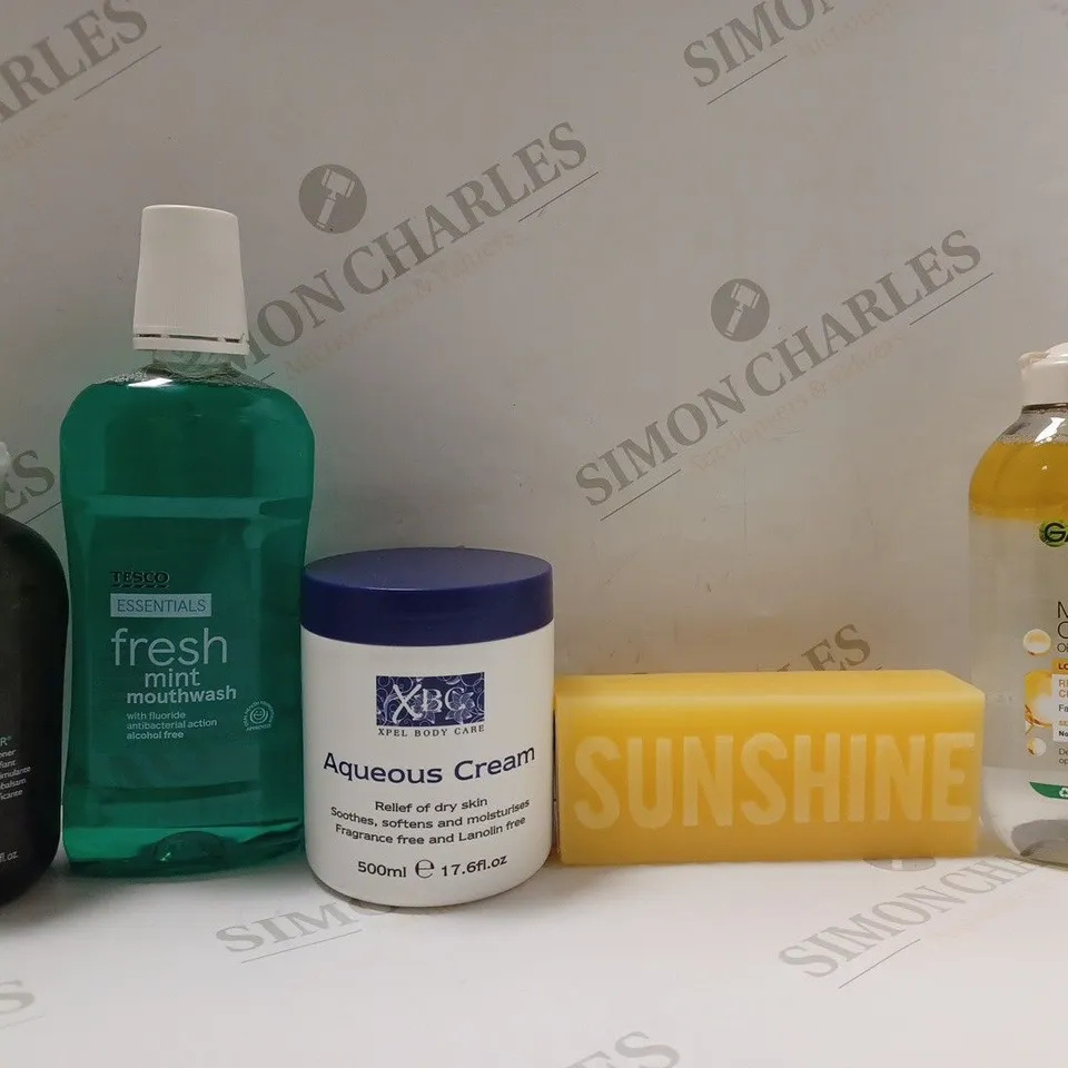 BOX OF APPROX 20 ASSORTED HEALTH AND BEAUTY ITEMS TO INCLUDE - XBC AQUEOUS CREAM - TESCO ESSENTIALS MINT MOUTH WASH - GARNIER MICELLAR CLEANSING WATER ECT