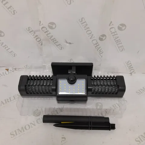 BOXED OUTLET BELL & HOWELL SOLAR ZAPPER